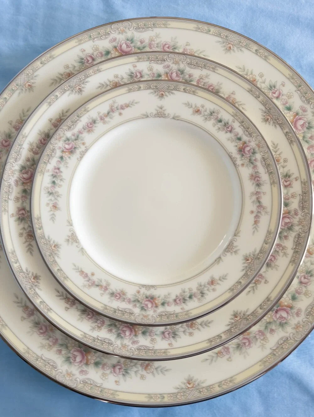 Beautiful Vintage Noritake Shenandoah Pattern 9729 Dinnerware Set. Mint! Japan!
